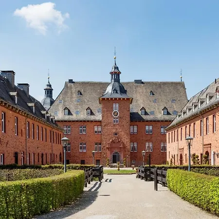 Ferienwohnung Saalstube - Schloss Adolphsburg Kirchhundem Esterno foto